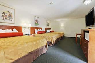 Hotel Travelodge Inn & Suites by Wyndham Anaheim on Disneyland Dr photo 4