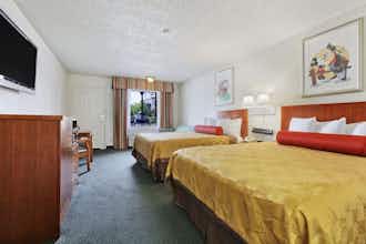 Hotel Travelodge Inn & Suites by Wyndham Anaheim on Disneyland Dr photo 5
