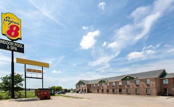 Super 8 by Wyndham Salina I-70
