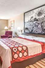 Hotel Super 8 by Wyndham Salina I-70 photo 1