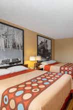 Hotel Super 8 by Wyndham Salina I-70 photo 3