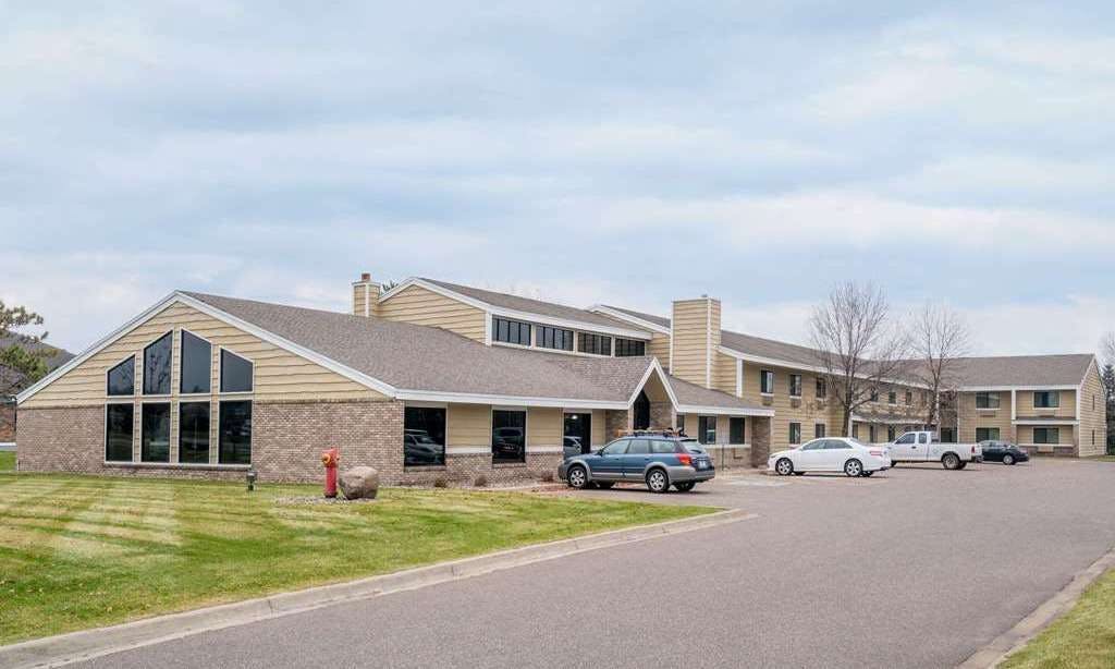 Days Inn & Suites by Wyndham Baxter Brainerd Area