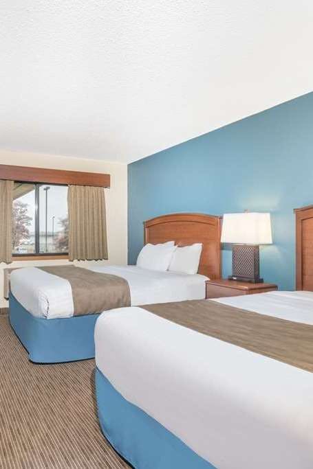 Hotel Days Inn & Suites by Wyndham Baxter Brainerd Area photo 3