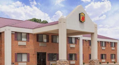 Super 8 by Wyndham Eddyville/Kuttawa