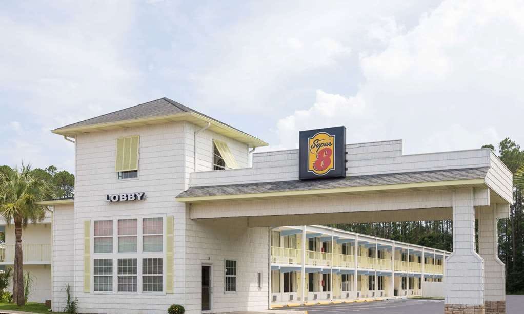 Super 8 By Wyndham Kingsland I-95/Naval Base Area