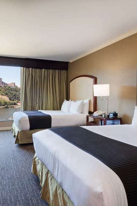 Hotel Wyndham Grand Pittsburgh Downtown photo 2