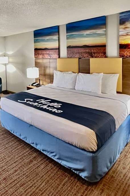 Hotel Days Inn by Wyndham Rayne/Crowley photo 1