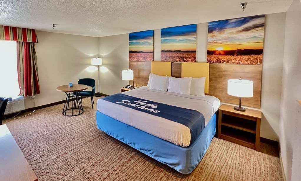 Days Inn by Wyndham Rayne/Crowley