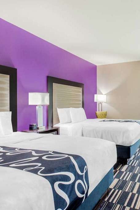 Hotel La Quinta Inn & Suites by Wyndham McAllen Convention Center photo 2