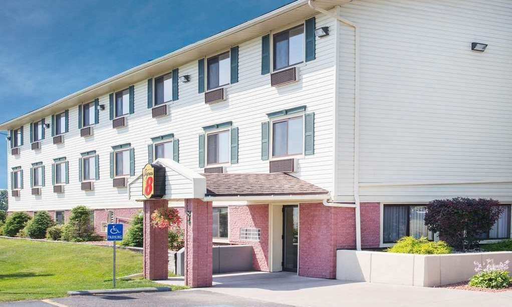 Super 8 by Wyndham Massena NY