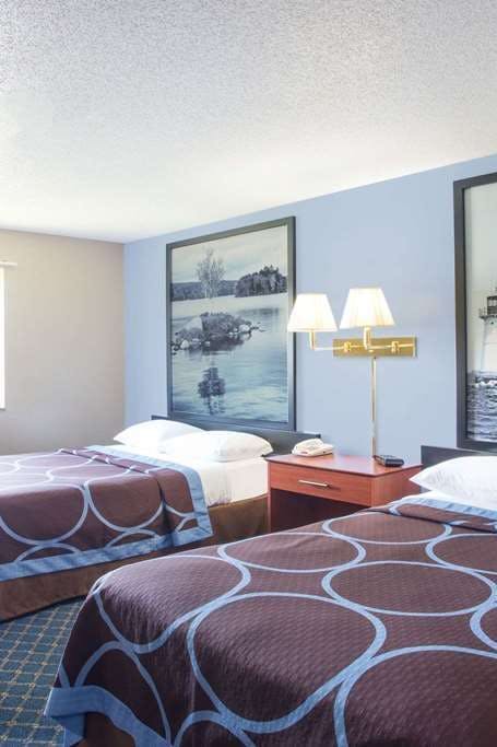 Hotel Super 8 by Wyndham Massena NY photo 2