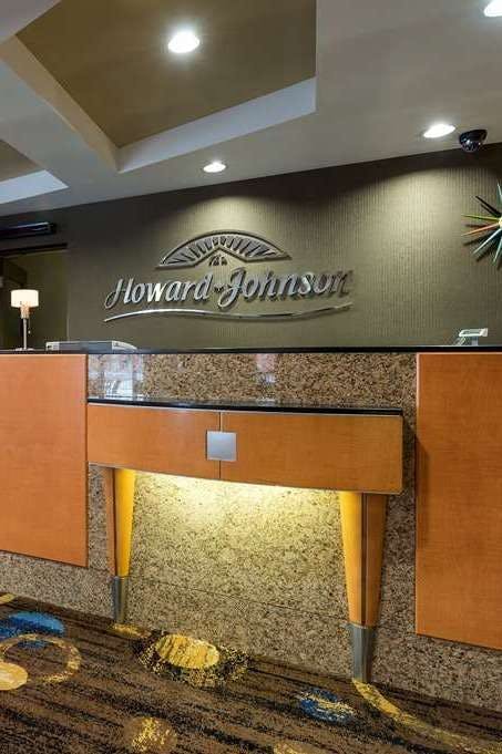 Hotel Howard Johnson Plaza by Wyndham by the Falls / Niagara Falls photo 4