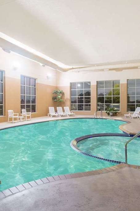 Hotel Baymont by Wyndham Plymouth photo 5