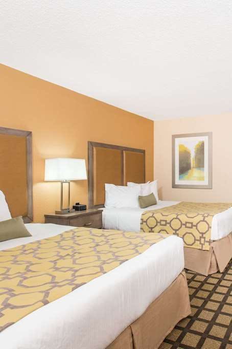 Hotel Baymont by Wyndham Plymouth photo 2