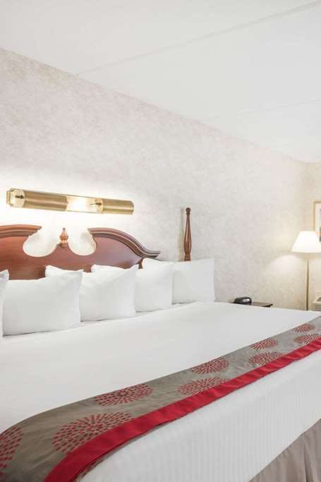 Hotel Ramada Plaza Portland photo 1