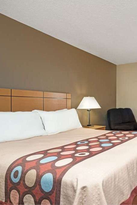 Hotel Super 8 by Wyndham Melrose photo 1