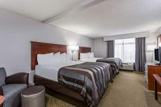 Hotel Wingate by WY Chesapeake photo 2