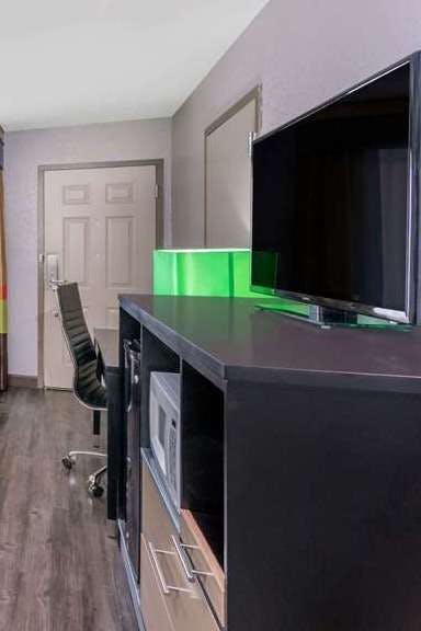 Hotel Super 8 by Wyndham Prattville Montgomery photo 4