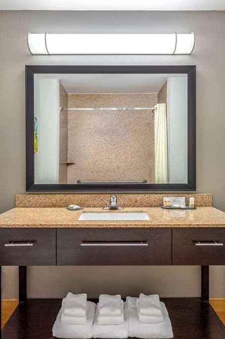 Hotel La Quinta Inn & Suites by Wyndham Columbus - Edinburgh photo 5