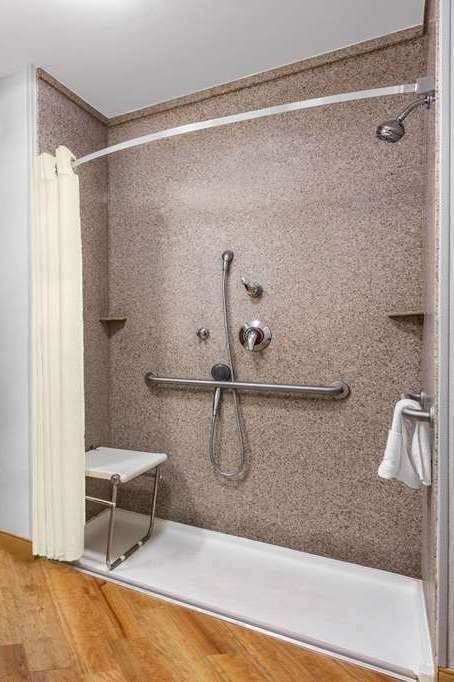 Hotel La Quinta Inn & Suites by Wyndham Columbus - Edinburgh photo 4