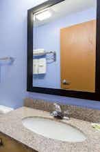 Hotel Super 8 by Wyndham Douglas, WY photo 5