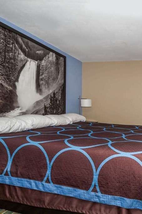 Hotel Super 8 by Wyndham Douglas, WY photo 1