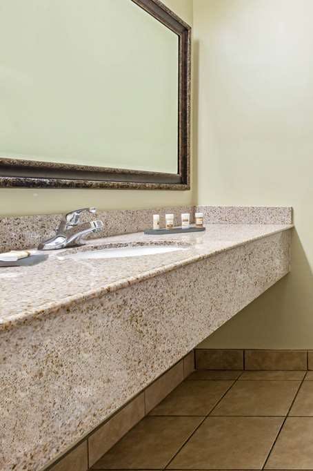 Hotel La Quinta Inn & Suites by Wyndham Moreno Valley photo 5