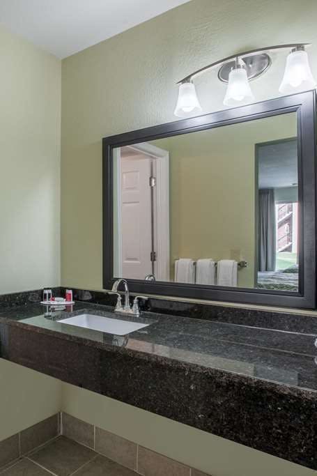 Hotel Days Inn by Wyndham Jellico - Tennessee State Line photo 5