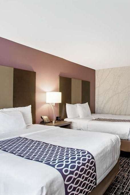 Hotel La Quinta Inn & Suites by Wyndham Fayetteville photo 2