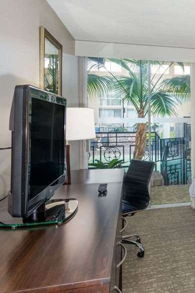 Hotel Wyndham Garden Fresno Airport photo 4