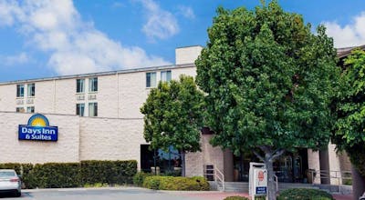 Days Inn & Suites by Wyndham Fullerton
