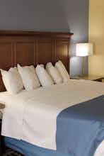 Hotel Days Inn by Wyndham Batavia Ohio photo 1