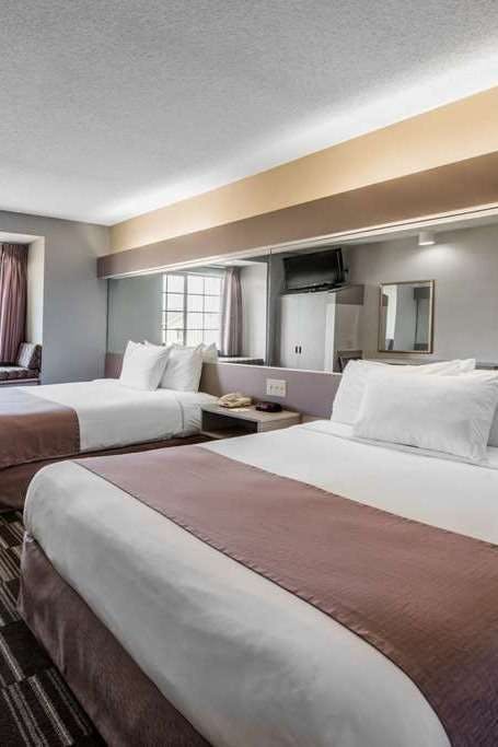 Hotel Microtel Inn & Suites by Wyndham Georgetown photo 2