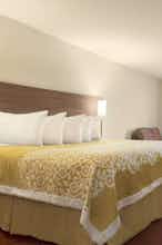 Hotel Days Inn Belmont photo 1