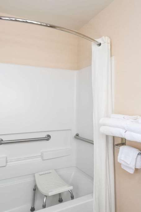 Hotel Microtel Inn & Suites by Wyndham Houma photo 4