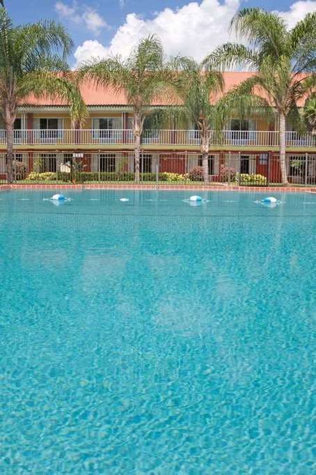 Hotel DI Cocoa Cruiseport W I-95/524 photo 5