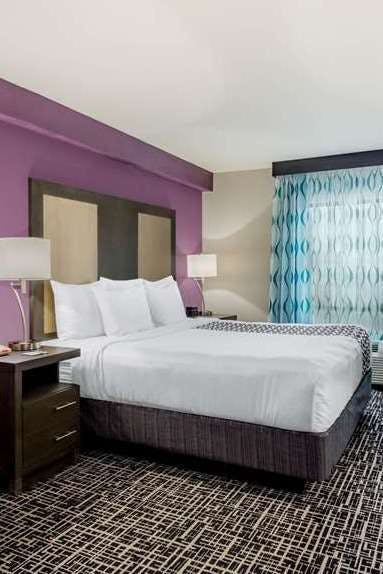 Hotel La Quinta Inn by Wyndham West Long Branch/NJ Shore Area photo 1