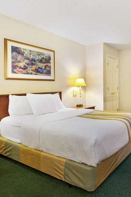 Hotel La Quinta Inn by Wyndham Detroit Canton photo 2