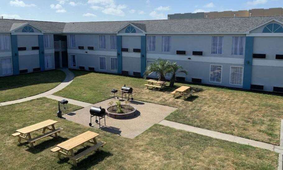 Days Inn by Wyndham Rockport Texas