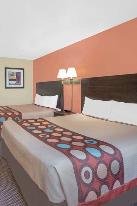 Hotel Super 8 by Wyndham Ottumwa photo 2