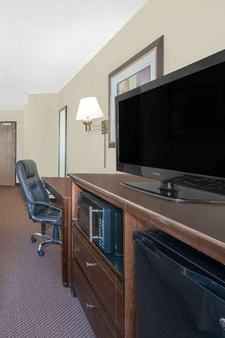 Hotel Super 8 by Wyndham Ottumwa photo 3