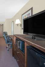Hotel Super 8 Ottumwa IA photo 3