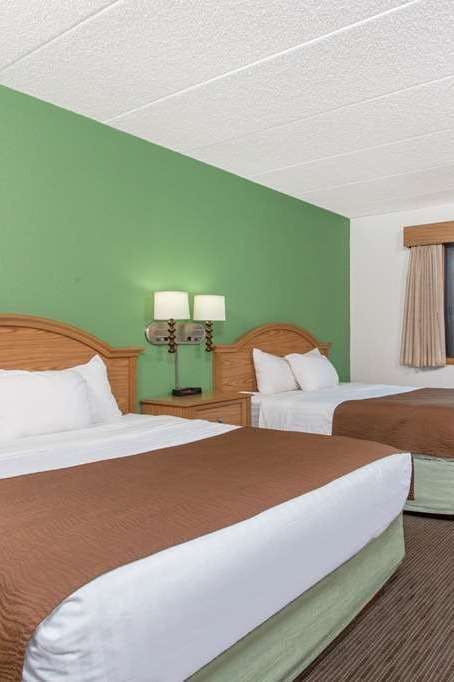 Hotel AmericInn by Wyndham Eau Claire photo 3