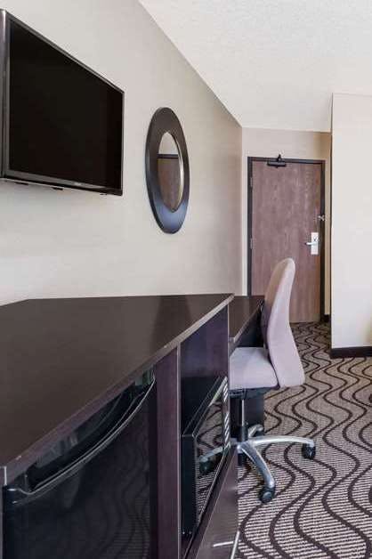 Hotel Super 8 by Wyndham Tappahannock VA photo 4