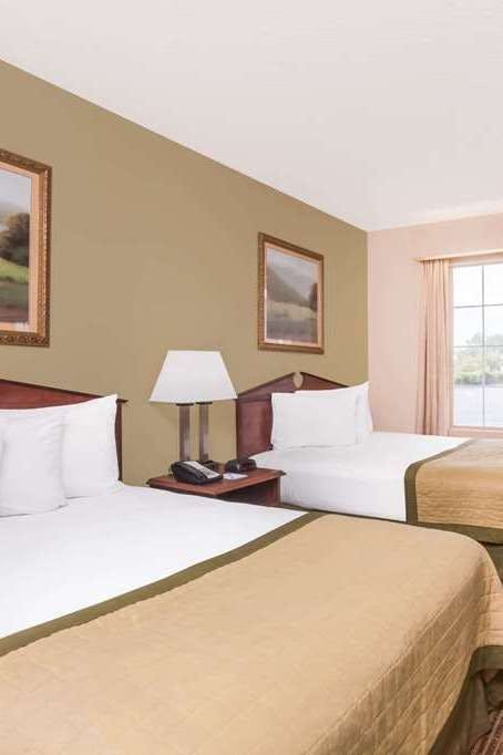 Hotel Baymont Albany at Albany Mall photo 2