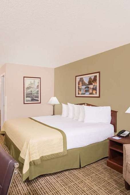 Hotel Baymont Albany at Albany Mall photo 1