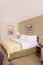 Hotel Baymont Albany at Albany Mall photo 1
