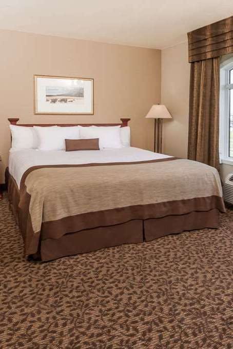 Hotel Wingate by WY Edmonton West photo 1