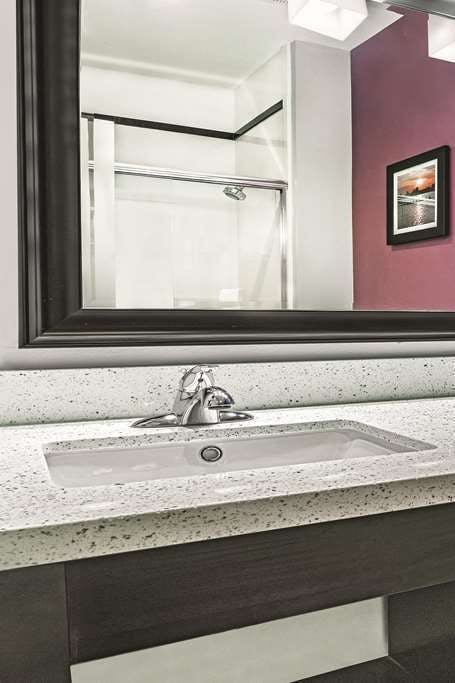 Hotel La Quinta Inn & Suites by Wyndham Dallas Grand Prairie North photo 5