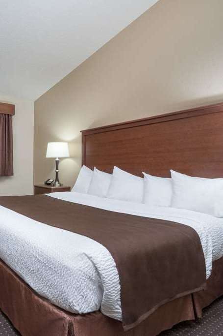 Hotel AmericInn Lake City photo 2